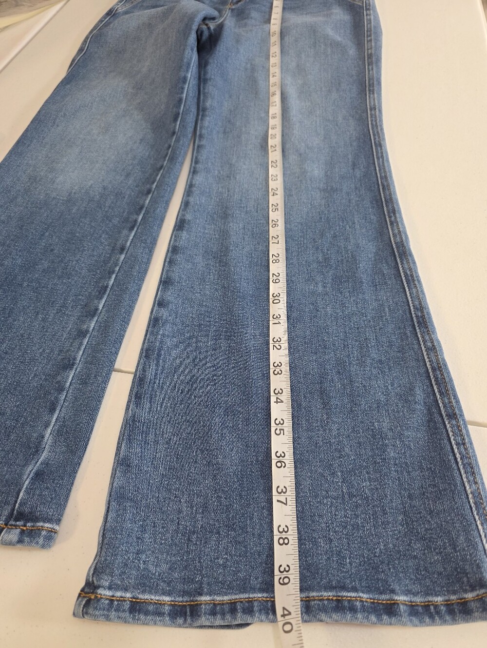 KanCan Petite Mid Rise Wide Flare Jeans Women's 11/29 Medium Wash Stretch - Picture 7 of 10